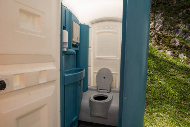 Best Porta potty delivery and setup  in Orrville, OH